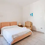 דירה Charming In With Balcony And Garden View *