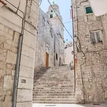 דירה Charming In With Balcony And Garden View ויאסטה