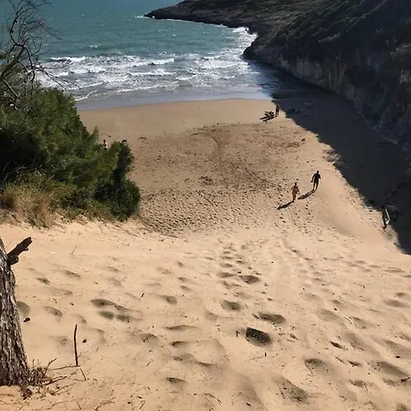 Charming In With Balcony And Garden View