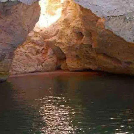 Διαμέρισμα Charming In With Balcony And Garden View Βιέστε